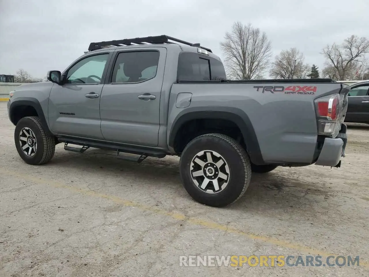 2 fotografías del automóvil dañado 3TMCZ5AN1LM358235 TOYOTA TACOMA 2020