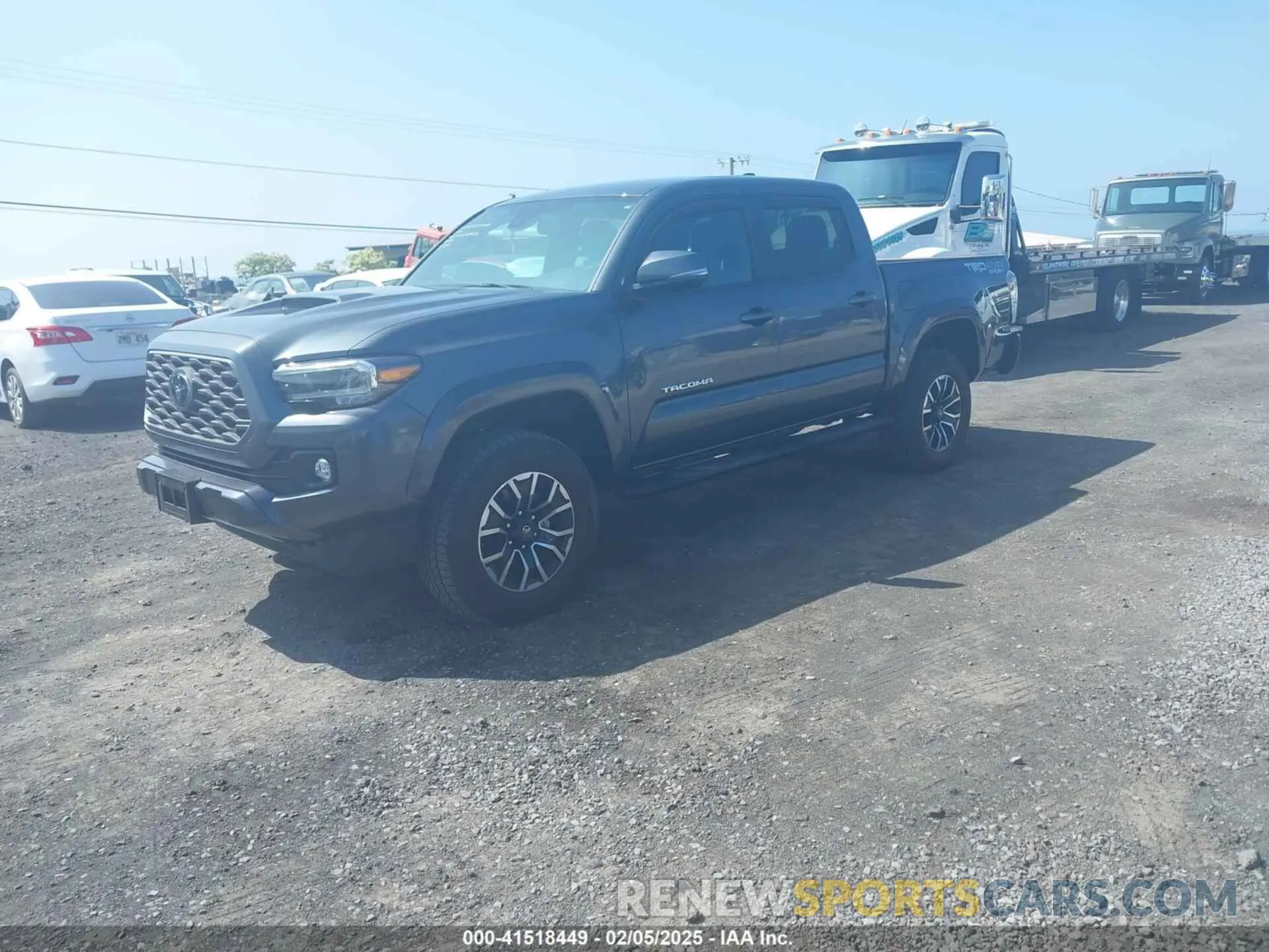 2 fotografías del automóvil dañado 3TMCZ5AN1LM360843 TOYOTA TACOMA 2020