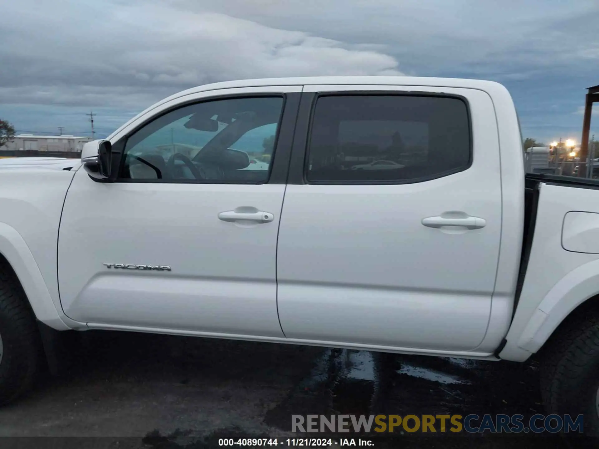 14 fotografías del automóvil dañado 3TMCZ5AN2LM289619 TOYOTA TACOMA 2020