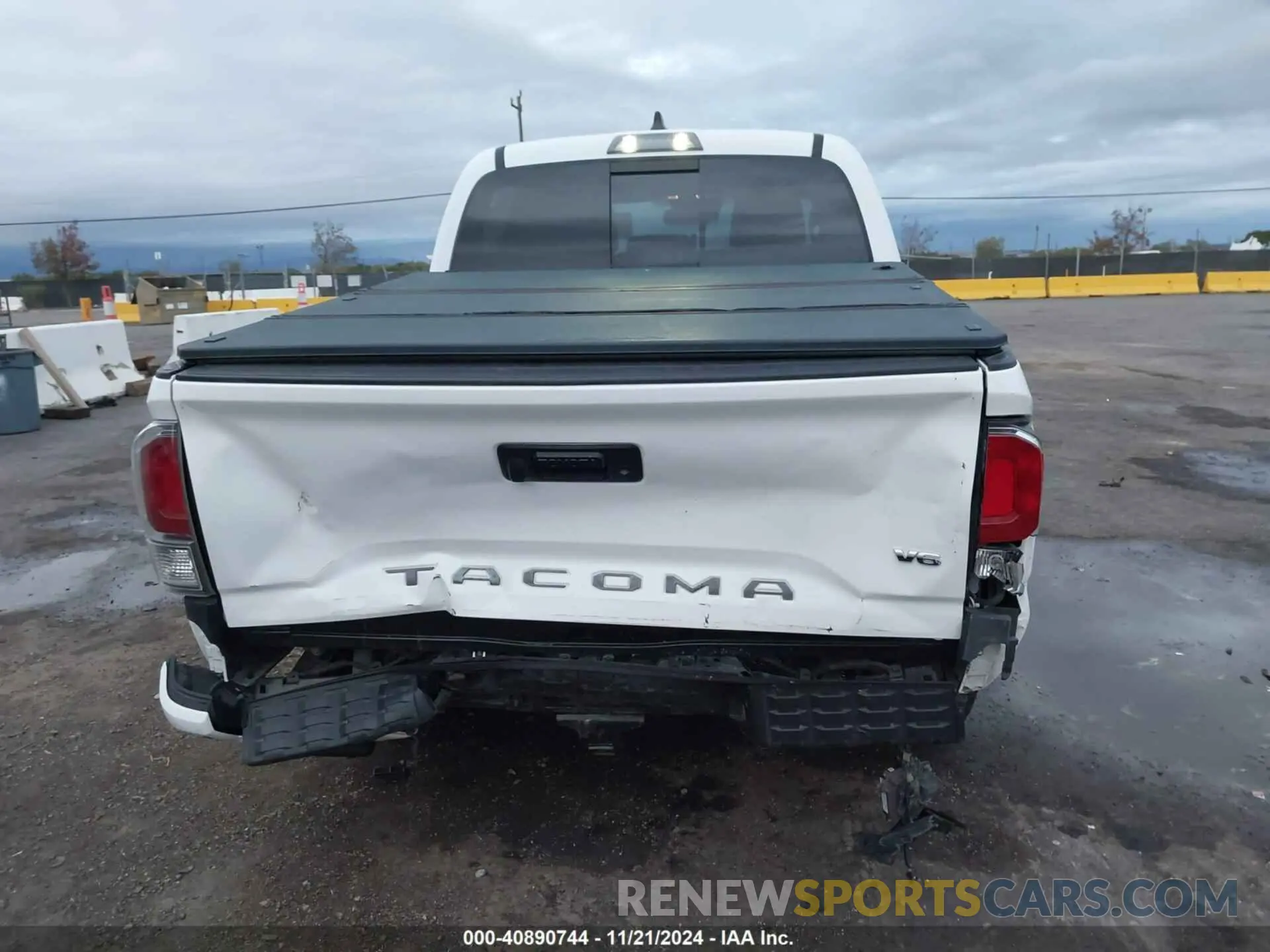 16 fotografías del automóvil dañado 3TMCZ5AN2LM289619 TOYOTA TACOMA 2020
