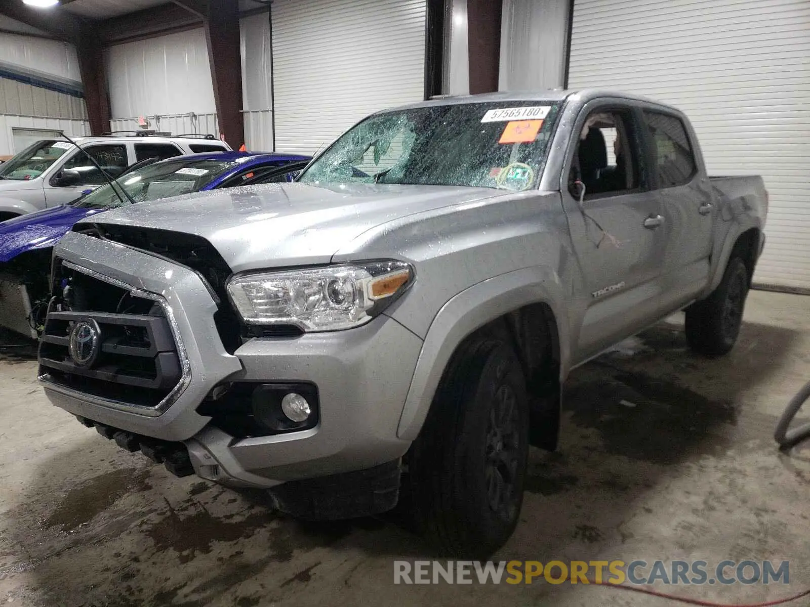 2 fotografías del automóvil dañado 3TMCZ5AN2LM296358 TOYOTA TACOMA 2020
