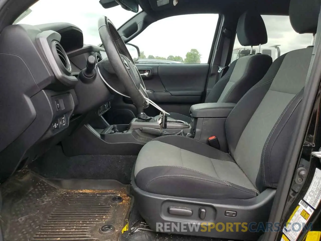 7 fotografías del automóvil dañado 3TMCZ5AN2LM324885 TOYOTA TACOMA 2020