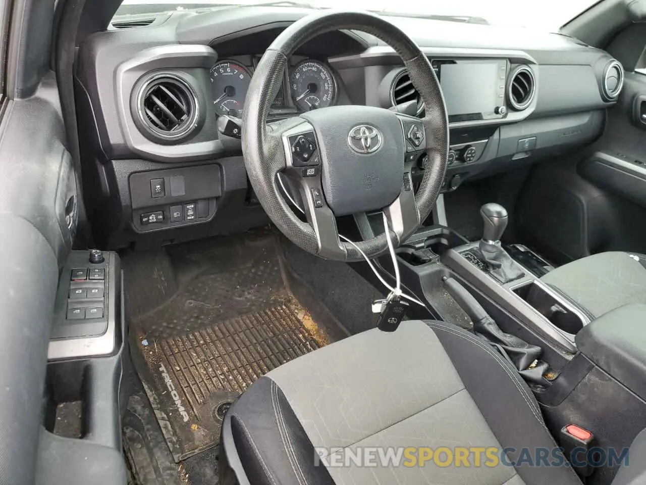 8 fotografías del automóvil dañado 3TMCZ5AN2LM324885 TOYOTA TACOMA 2020