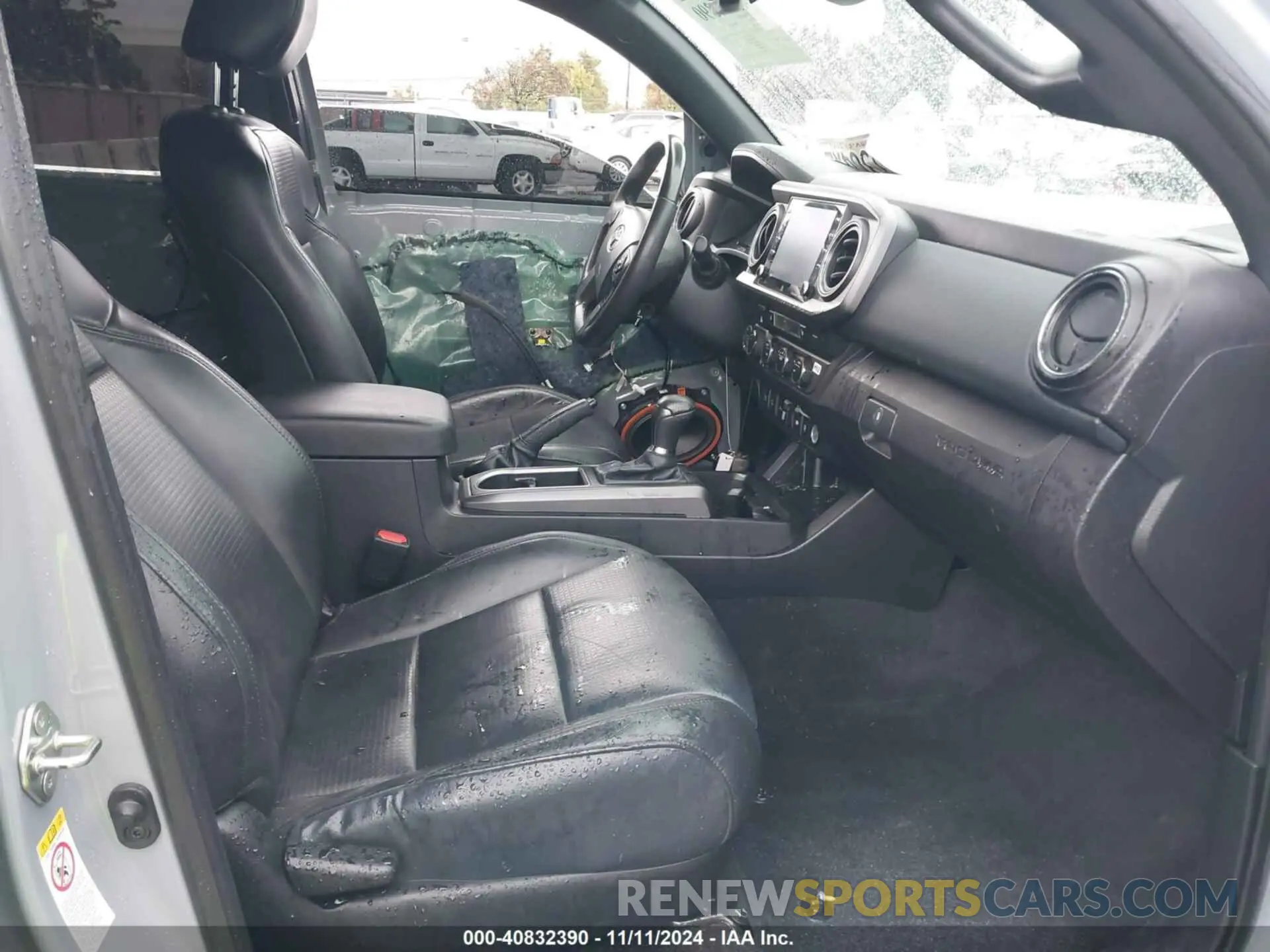 5 fotografías del automóvil dañado 3TMCZ5AN2LM325843 TOYOTA TACOMA 2020