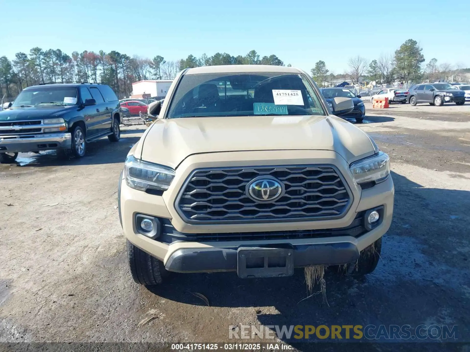 13 fotografías del automóvil dañado 3TMCZ5AN2LM356140 TOYOTA TACOMA 2020