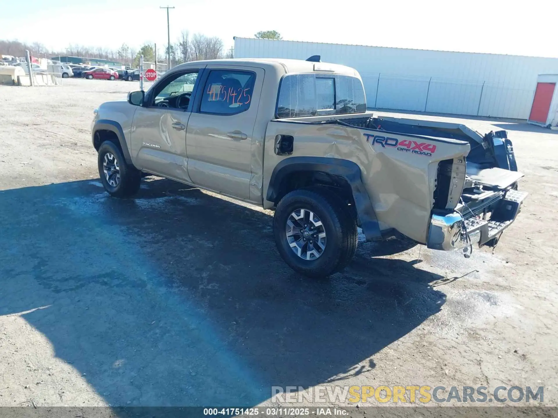 3 fotografías del automóvil dañado 3TMCZ5AN2LM356140 TOYOTA TACOMA 2020