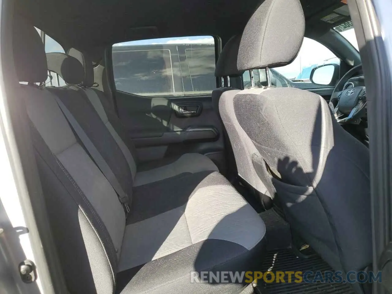 10 fotografías del automóvil dañado 3TMCZ5AN2LM363508 TOYOTA TACOMA 2020