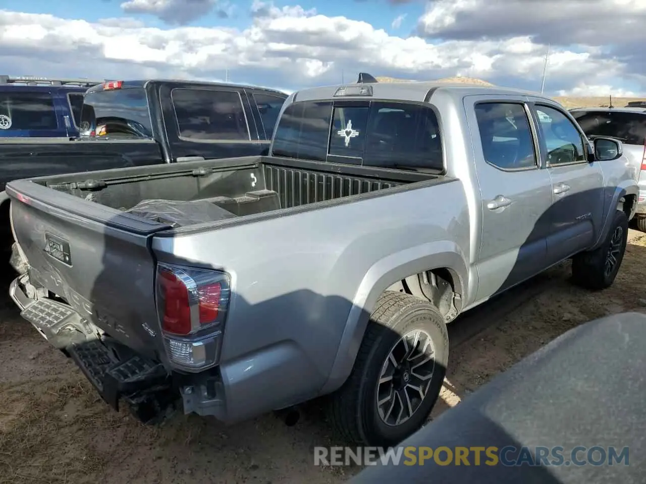 3 fotografías del automóvil dañado 3TMCZ5AN2LM363508 TOYOTA TACOMA 2020
