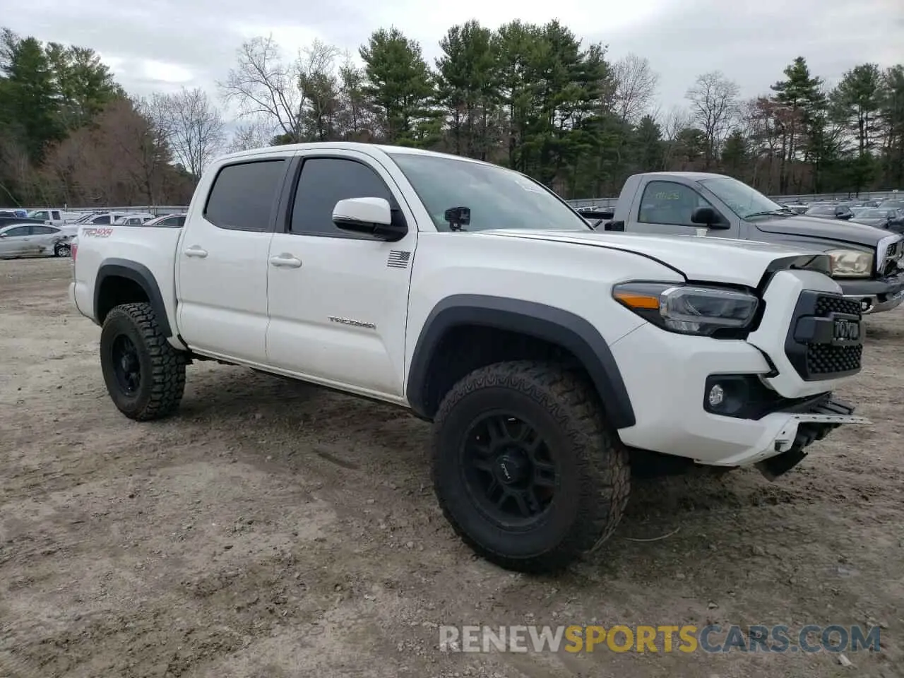 4 fotografías del automóvil dañado 3TMCZ5AN2LM366490 TOYOTA TACOMA 2020