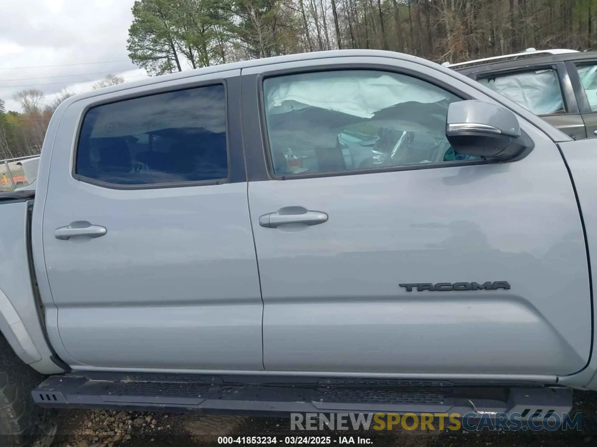 14 fotografías del automóvil dañado 3TMCZ5AN3LM318125 TOYOTA TACOMA 2020