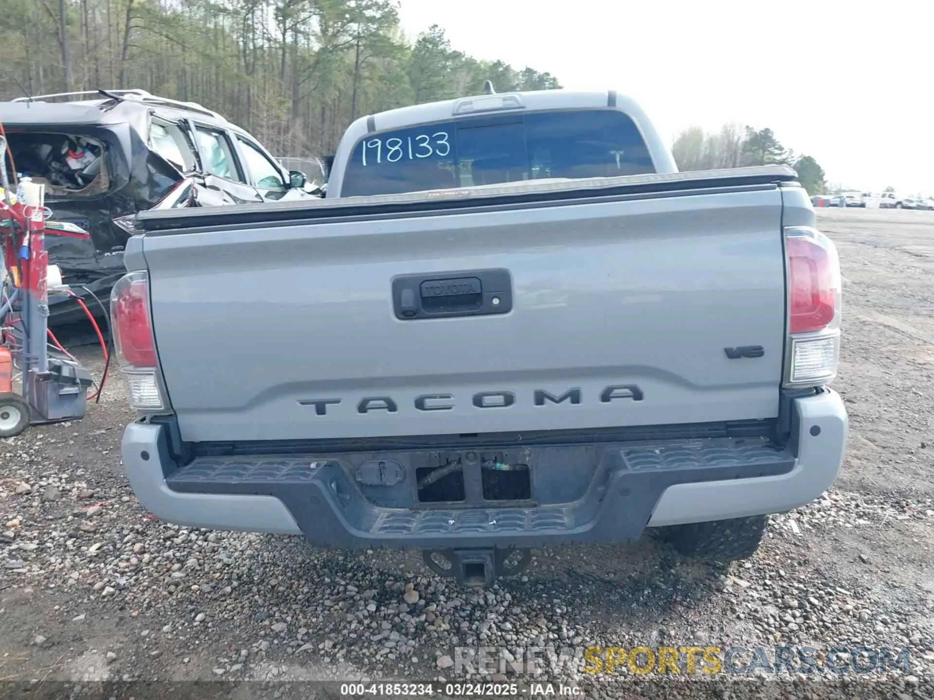 17 fotografías del automóvil dañado 3TMCZ5AN3LM318125 TOYOTA TACOMA 2020