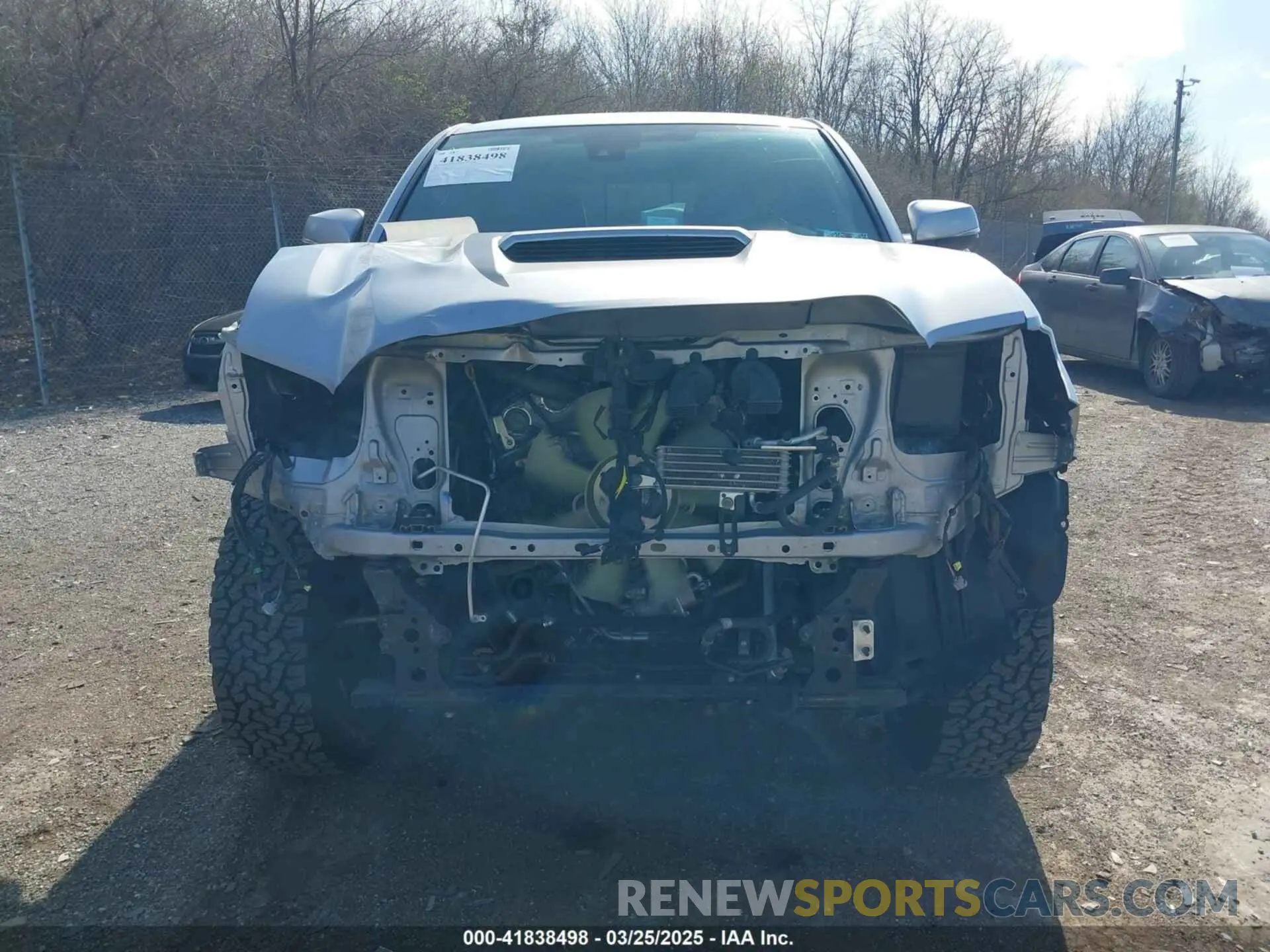 13 fotografías del automóvil dañado 3TMCZ5AN3LM320411 TOYOTA TACOMA 2020