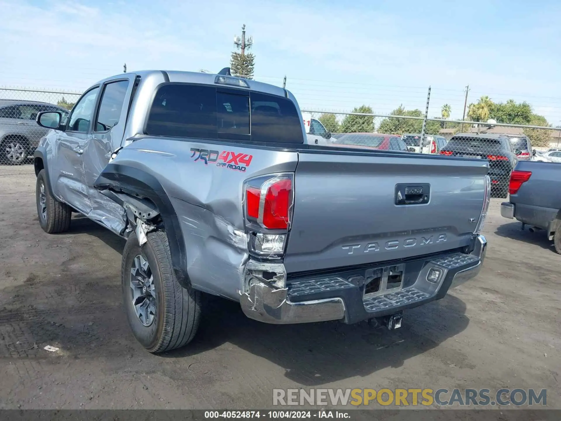 3 fotografías del automóvil dañado 3TMCZ5AN3LM336270 TOYOTA TACOMA 2020
