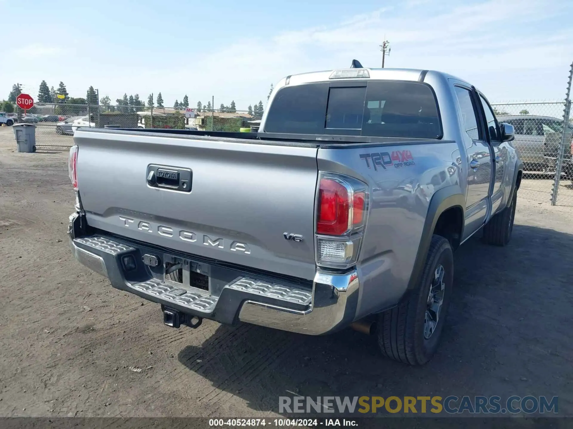 4 fotografías del automóvil dañado 3TMCZ5AN3LM336270 TOYOTA TACOMA 2020
