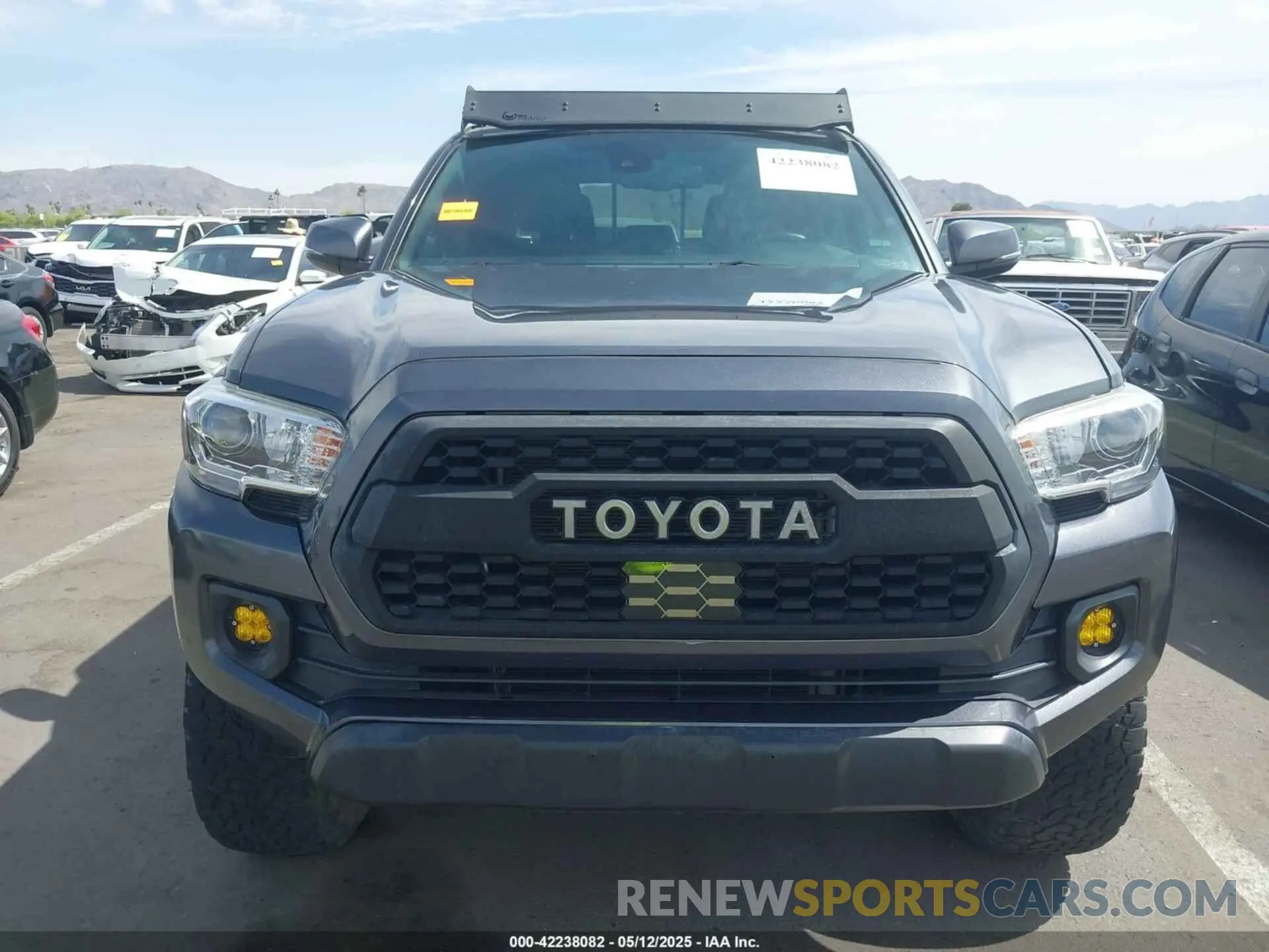 12 fotografías del automóvil dañado 3TMCZ5AN3LM357510 TOYOTA TACOMA 2020