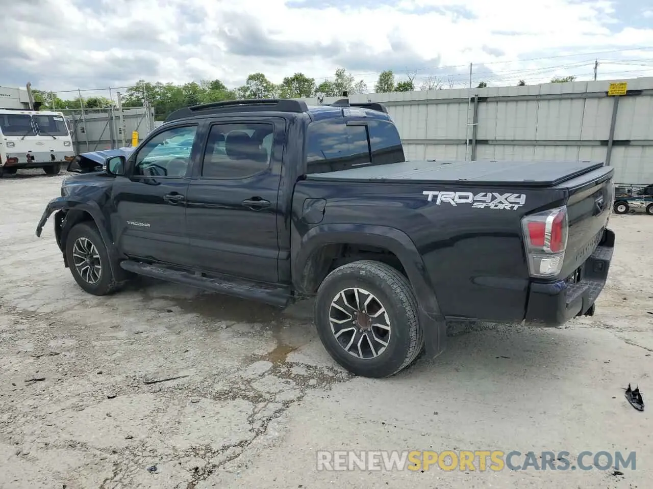 2 fotografías del automóvil dañado 3TMCZ5AN3LM362027 TOYOTA TACOMA 2020
