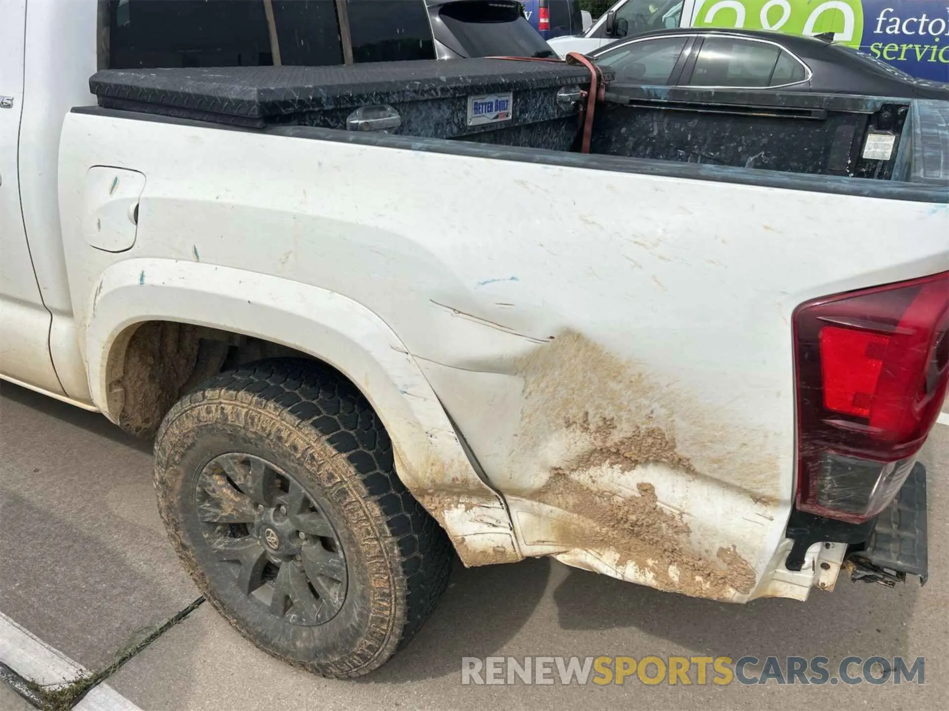 2 fotografías del automóvil dañado 3TMCZ5AN4LM304895 TOYOTA TACOMA 2020