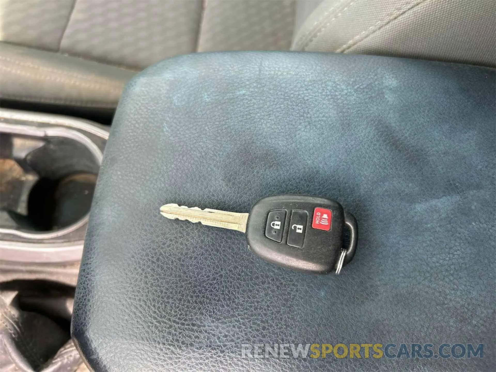 9 fotografías del automóvil dañado 3TMCZ5AN4LM304895 TOYOTA TACOMA 2020