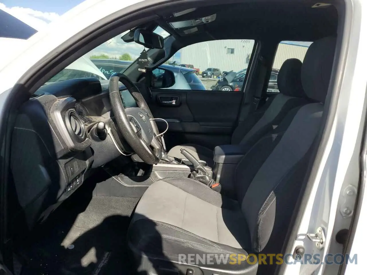 7 fotografías del automóvil dañado 3TMCZ5AN4LM312592 TOYOTA TACOMA 2020