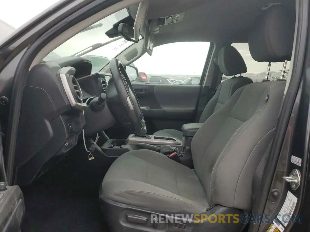7 fotografías del automóvil dañado 3TMCZ5AN4LM319686 TOYOTA TACOMA 2020