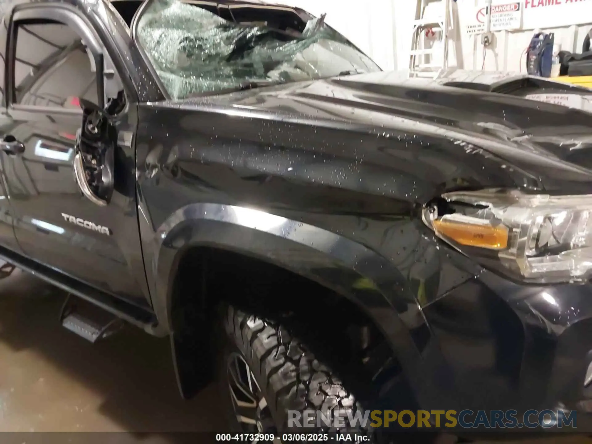 15 fotografías del automóvil dañado 3TMCZ5AN4LM351344 TOYOTA TACOMA 2020