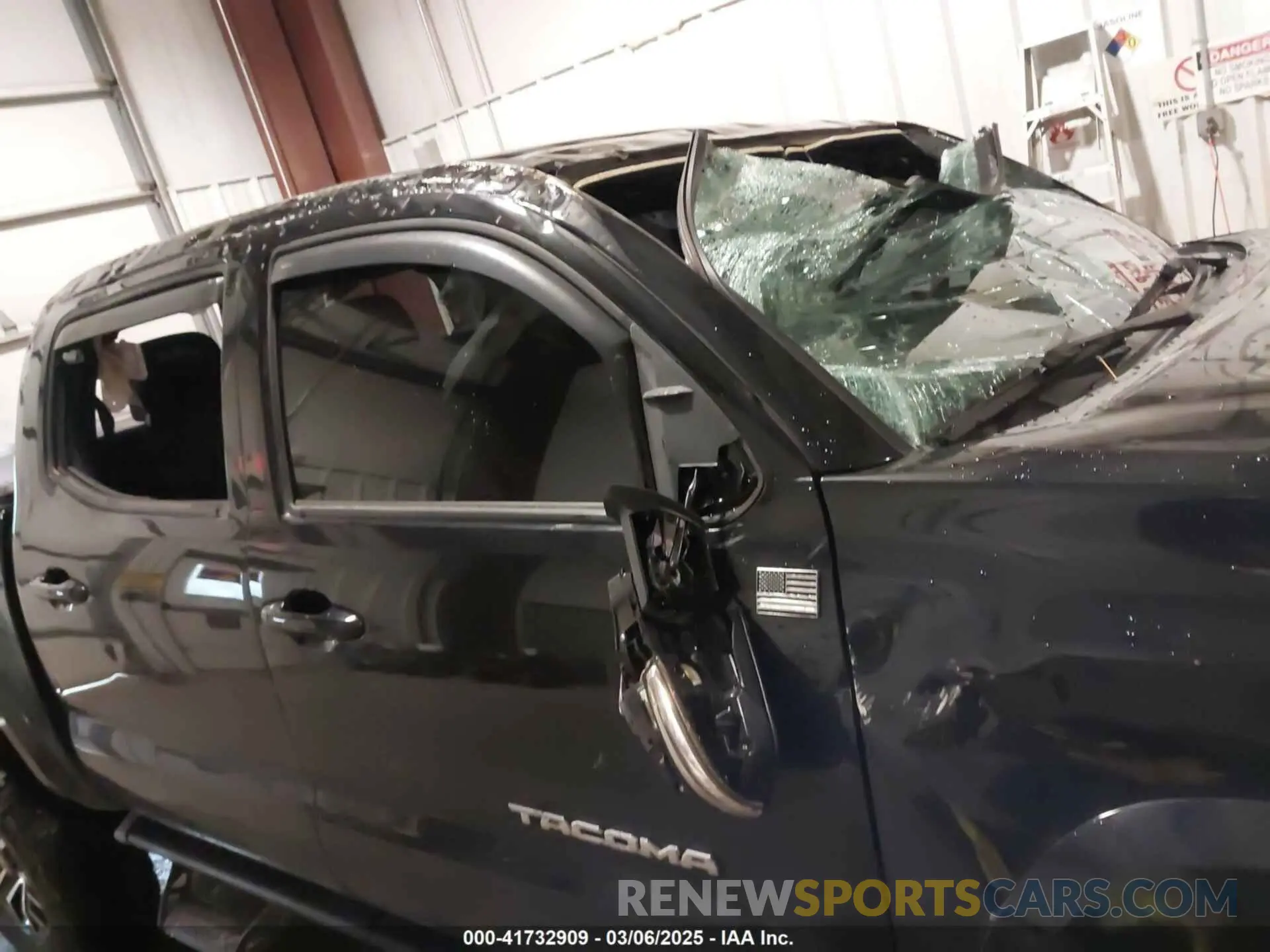 16 fotografías del automóvil dañado 3TMCZ5AN4LM351344 TOYOTA TACOMA 2020