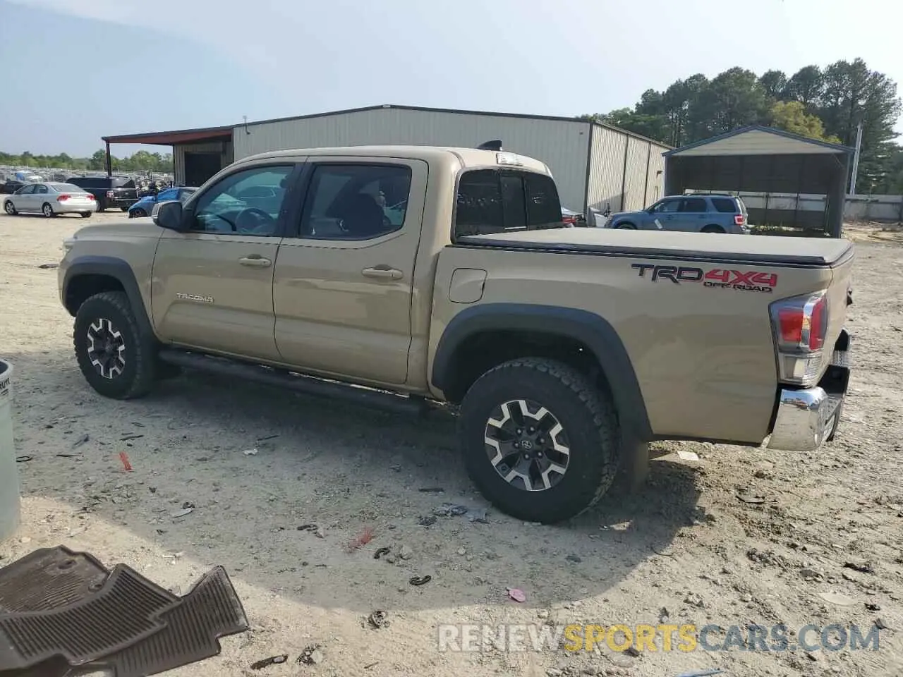 2 fotografías del automóvil dañado 3TMCZ5AN5LM338926 TOYOTA TACOMA 2020