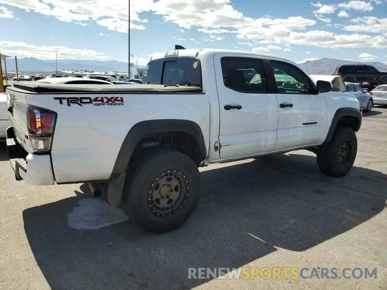3 fotografías del automóvil dañado 3TMCZ5AN5LM353636 TOYOTA TACOMA 2020