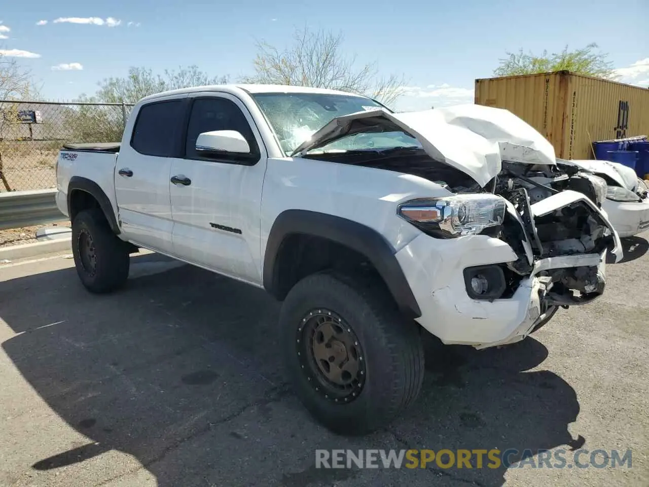 4 fotografías del automóvil dañado 3TMCZ5AN5LM353636 TOYOTA TACOMA 2020