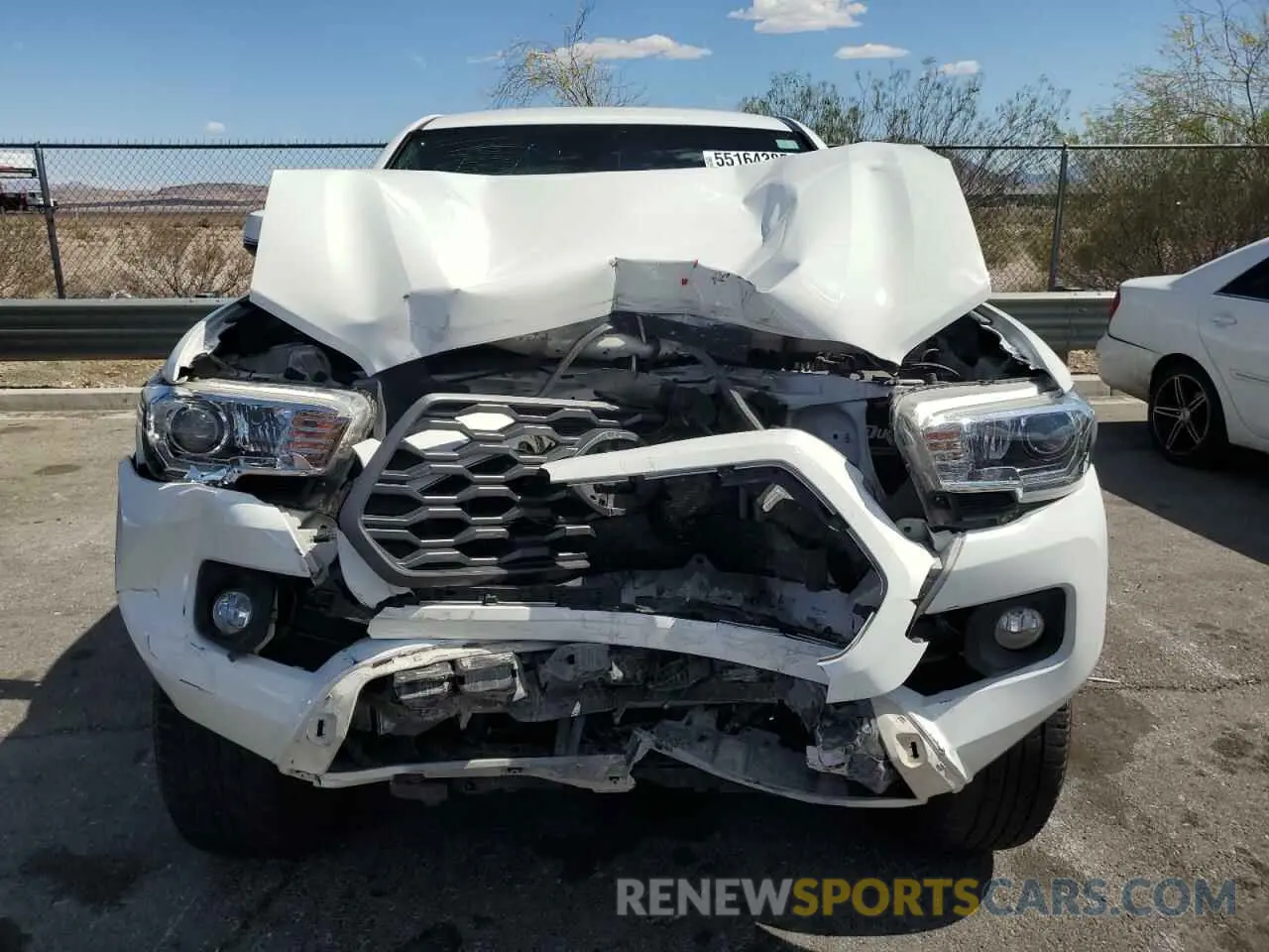 5 fotografías del automóvil dañado 3TMCZ5AN5LM353636 TOYOTA TACOMA 2020