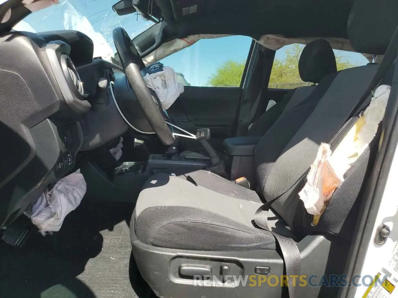 7 fotografías del automóvil dañado 3TMCZ5AN5LM353636 TOYOTA TACOMA 2020