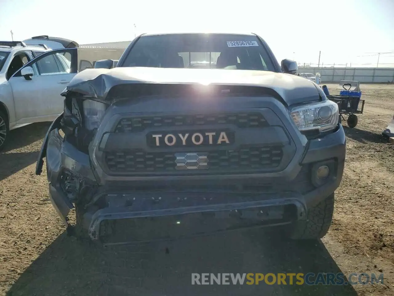 5 fotografías del automóvil dañado 3TMCZ5AN6LM302906 TOYOTA TACOMA 2020