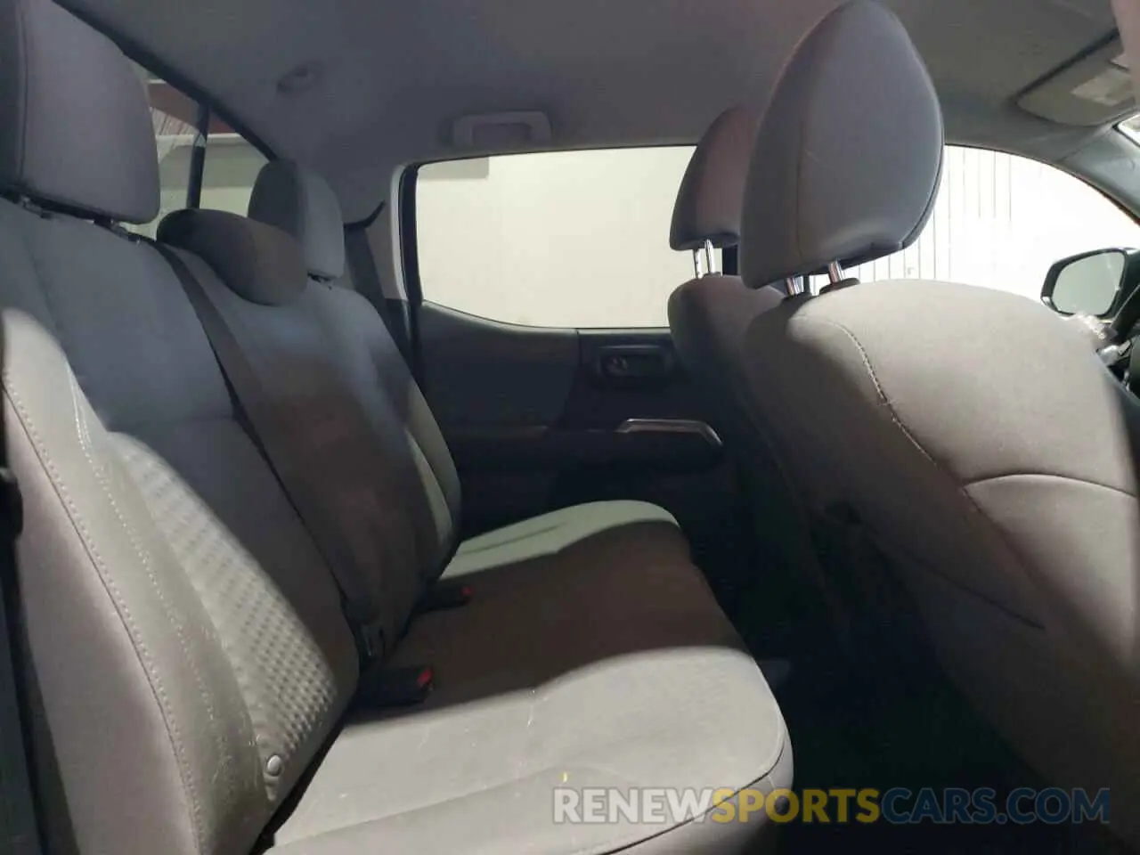 10 fotografías del automóvil dañado 3TMCZ5AN6LM340975 TOYOTA TACOMA 2020