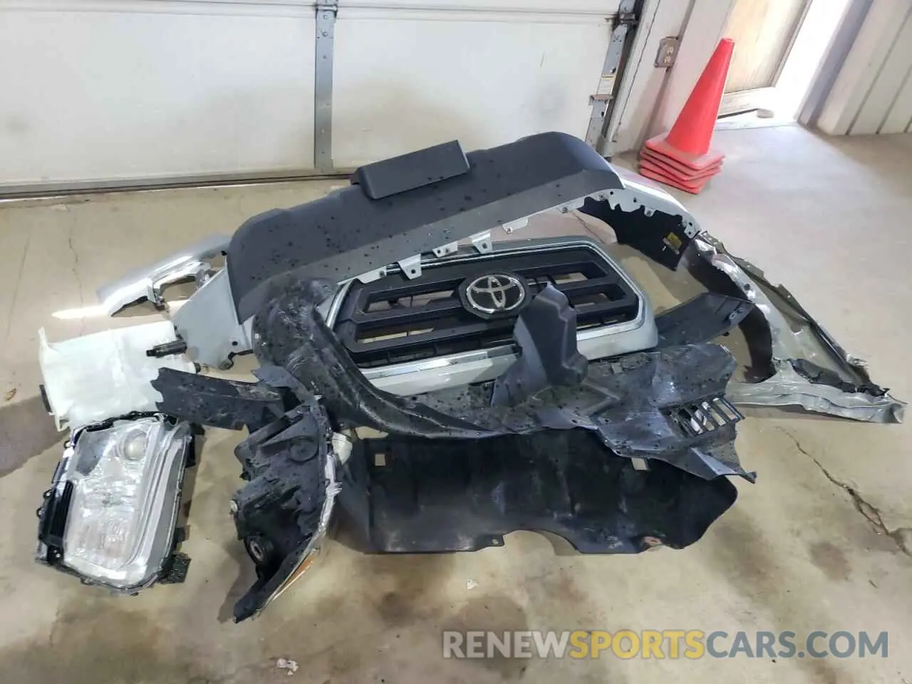 12 fotografías del automóvil dañado 3TMCZ5AN6LM340975 TOYOTA TACOMA 2020