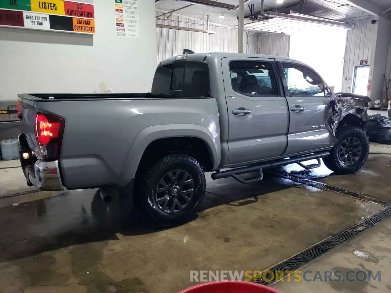 3 fotografías del automóvil dañado 3TMCZ5AN6LM340975 TOYOTA TACOMA 2020