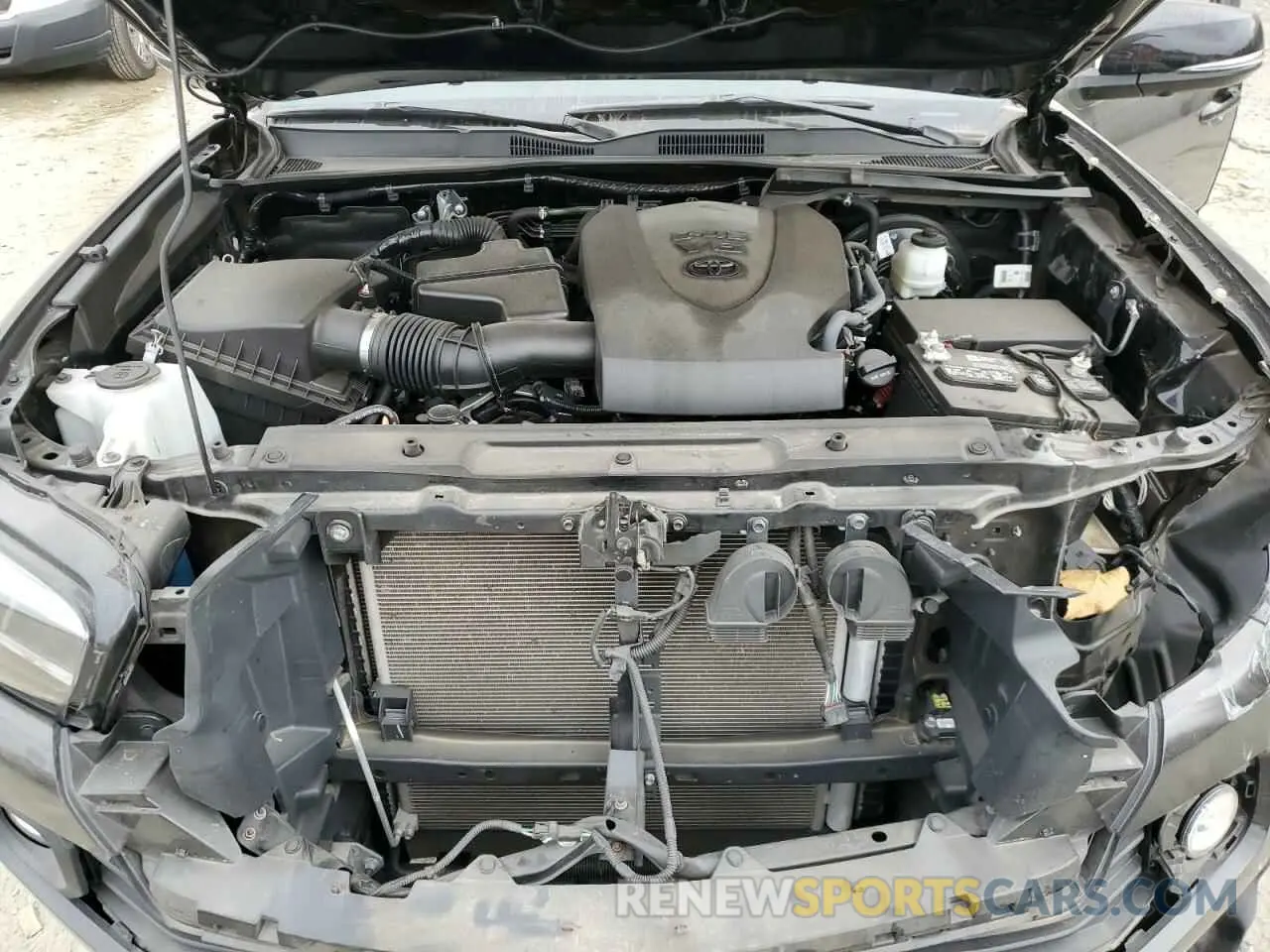 11 fotografías del automóvil dañado 3TMCZ5AN6LM355377 TOYOTA TACOMA 2020