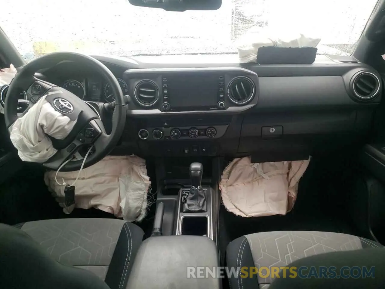 9 fotografías del automóvil dañado 3TMCZ5AN6LM359364 TOYOTA TACOMA 2020