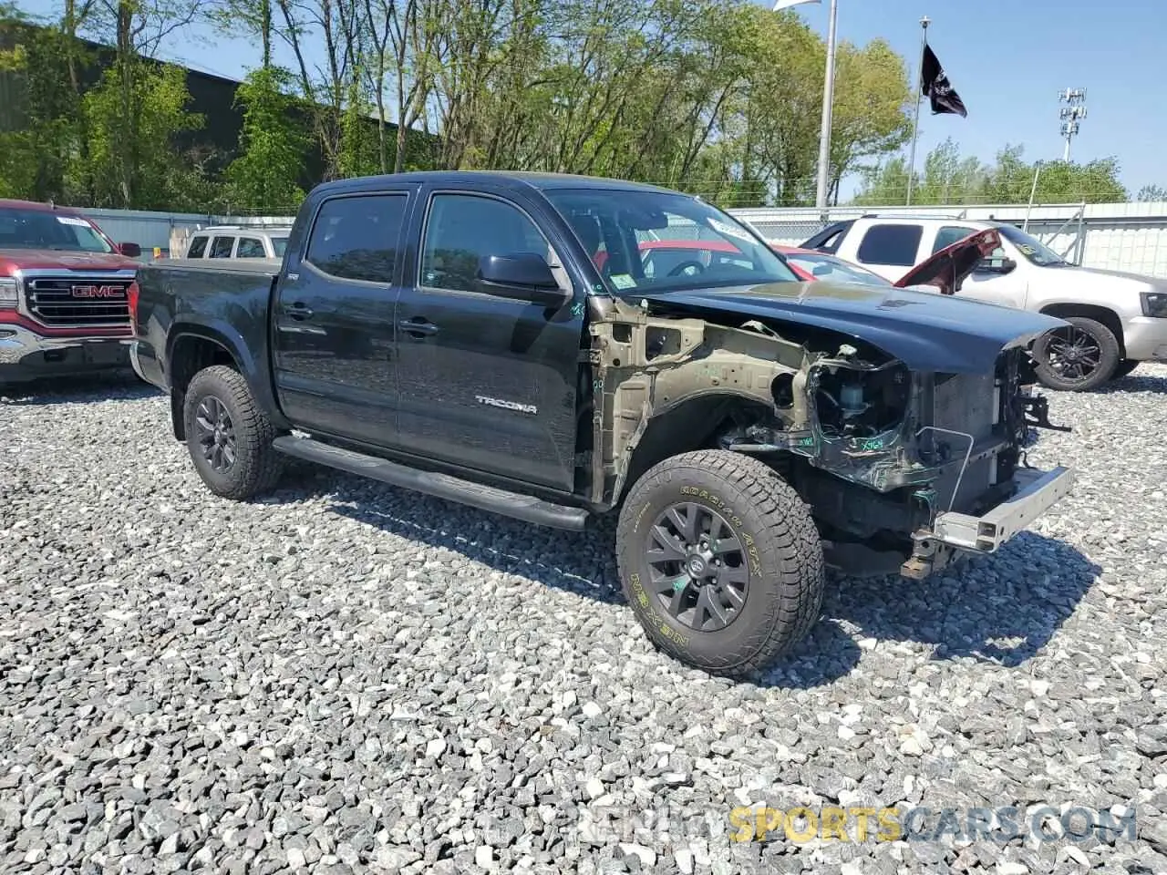 4 fotografías del automóvil dañado 3TMCZ5AN6LM360255 TOYOTA TACOMA 2020