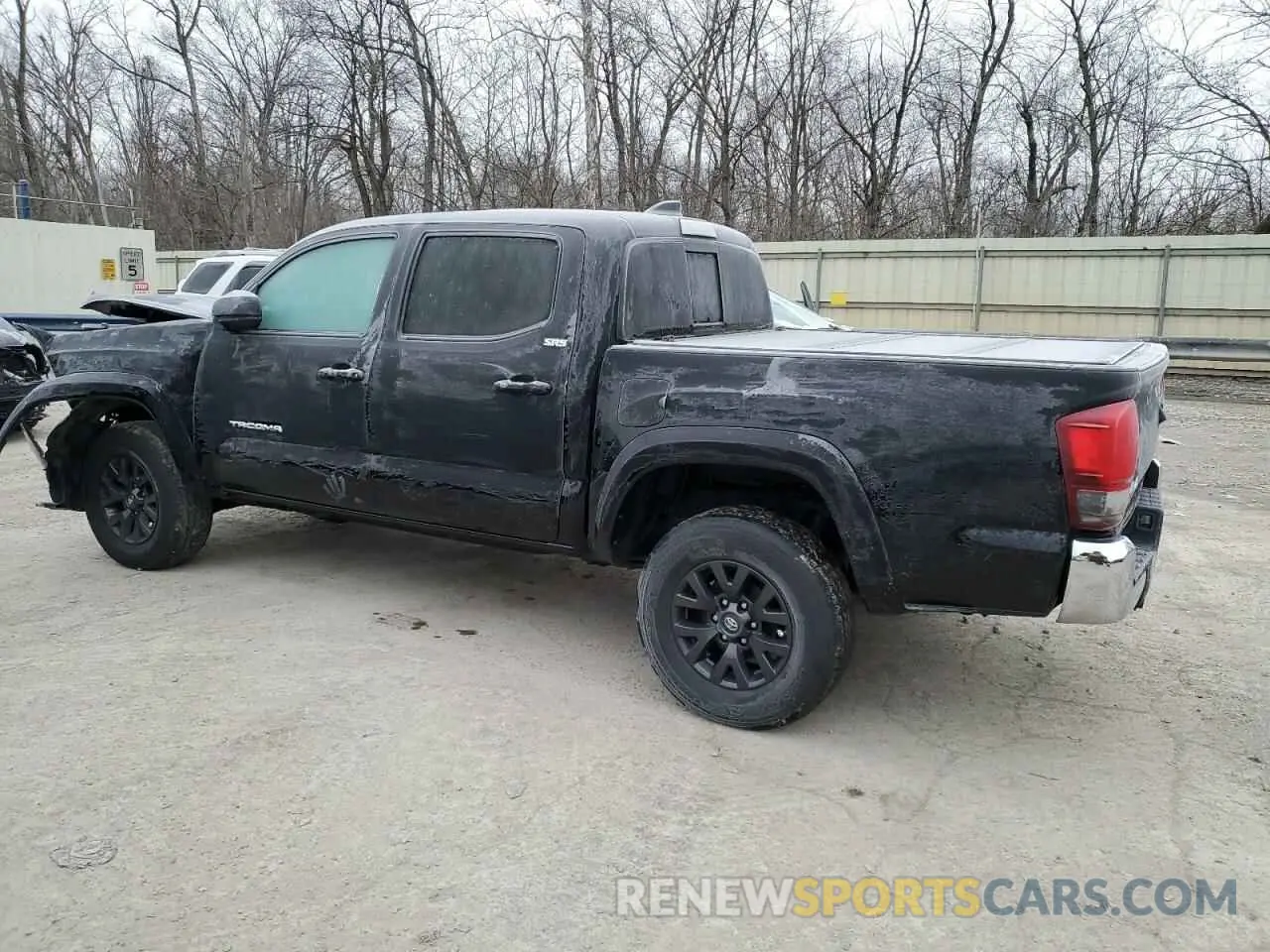 2 fotografías del automóvil dañado 3TMCZ5AN7LM289602 TOYOTA TACOMA 2020