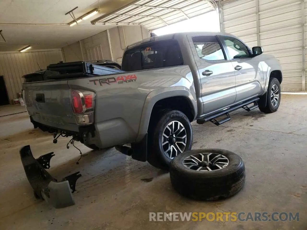 4 fotografías del automóvil dañado 3TMCZ5AN7LM290412 TOYOTA TACOMA 2020