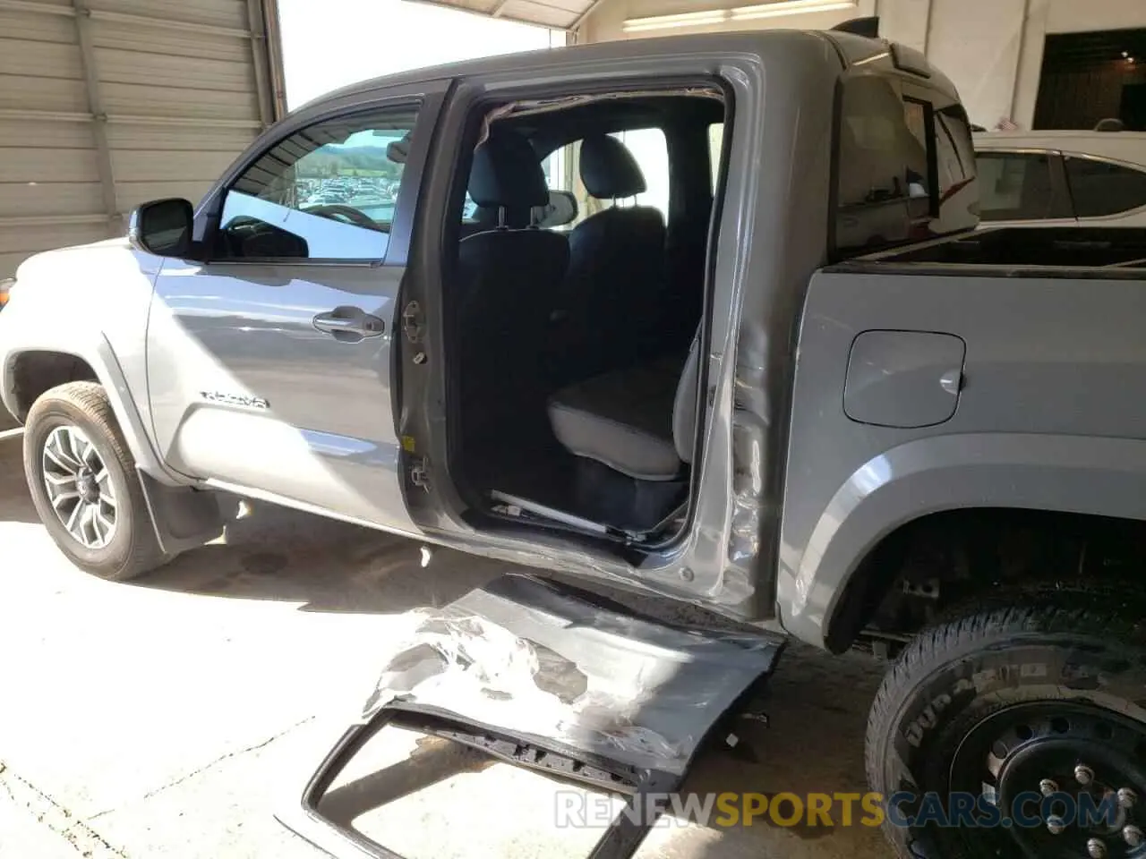 9 fotografías del automóvil dañado 3TMCZ5AN7LM290412 TOYOTA TACOMA 2020