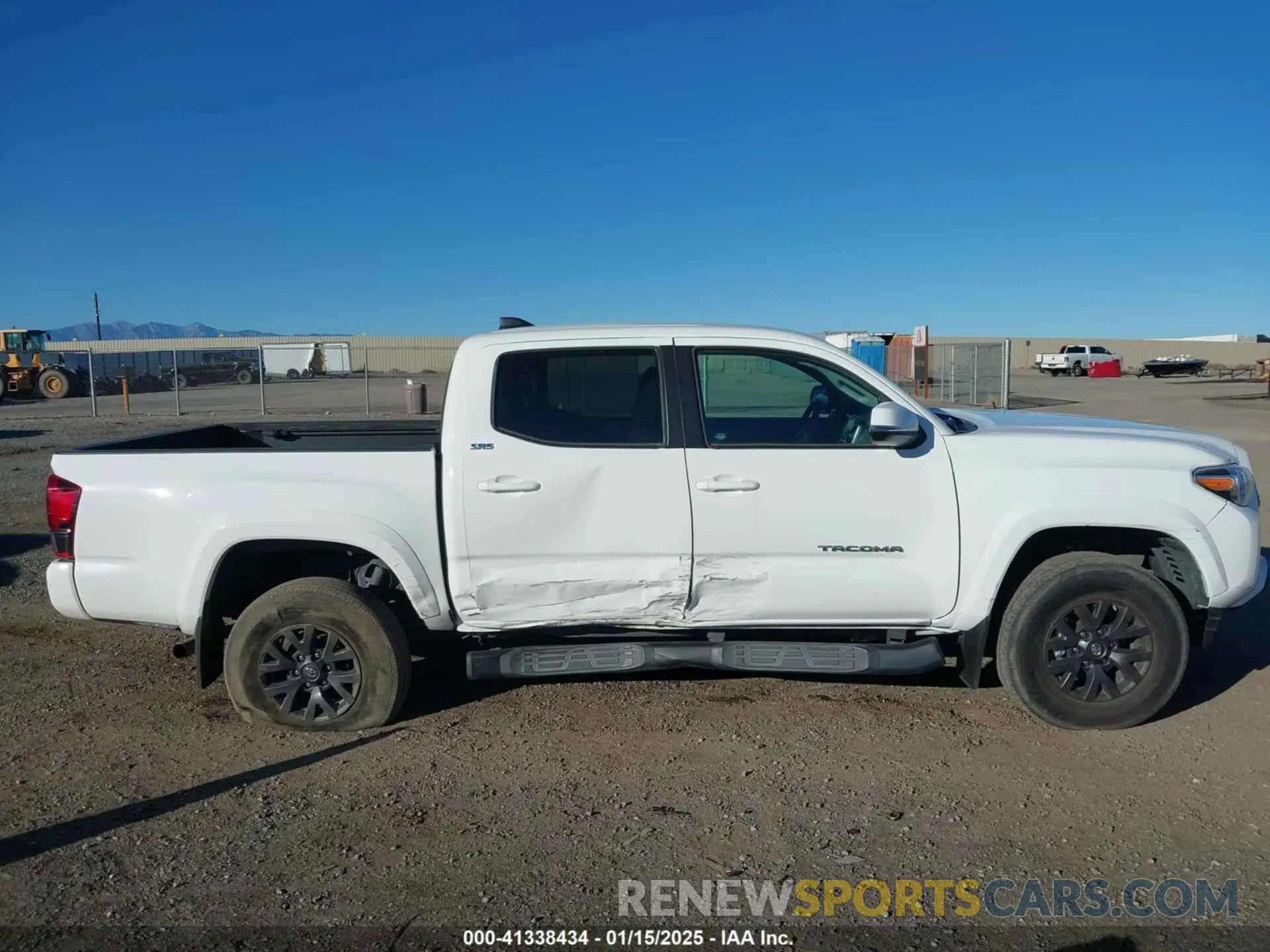 13 fotografías del automóvil dañado 3TMCZ5AN7LM301022 TOYOTA TACOMA 2020