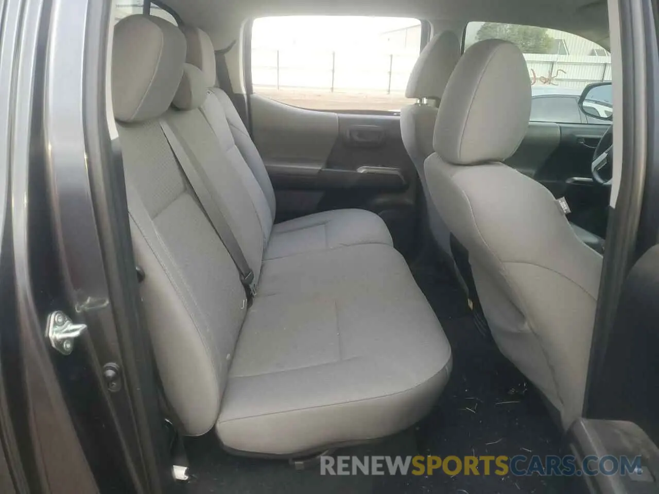 10 fotografías del automóvil dañado 3TMCZ5AN7LM344811 TOYOTA TACOMA 2020