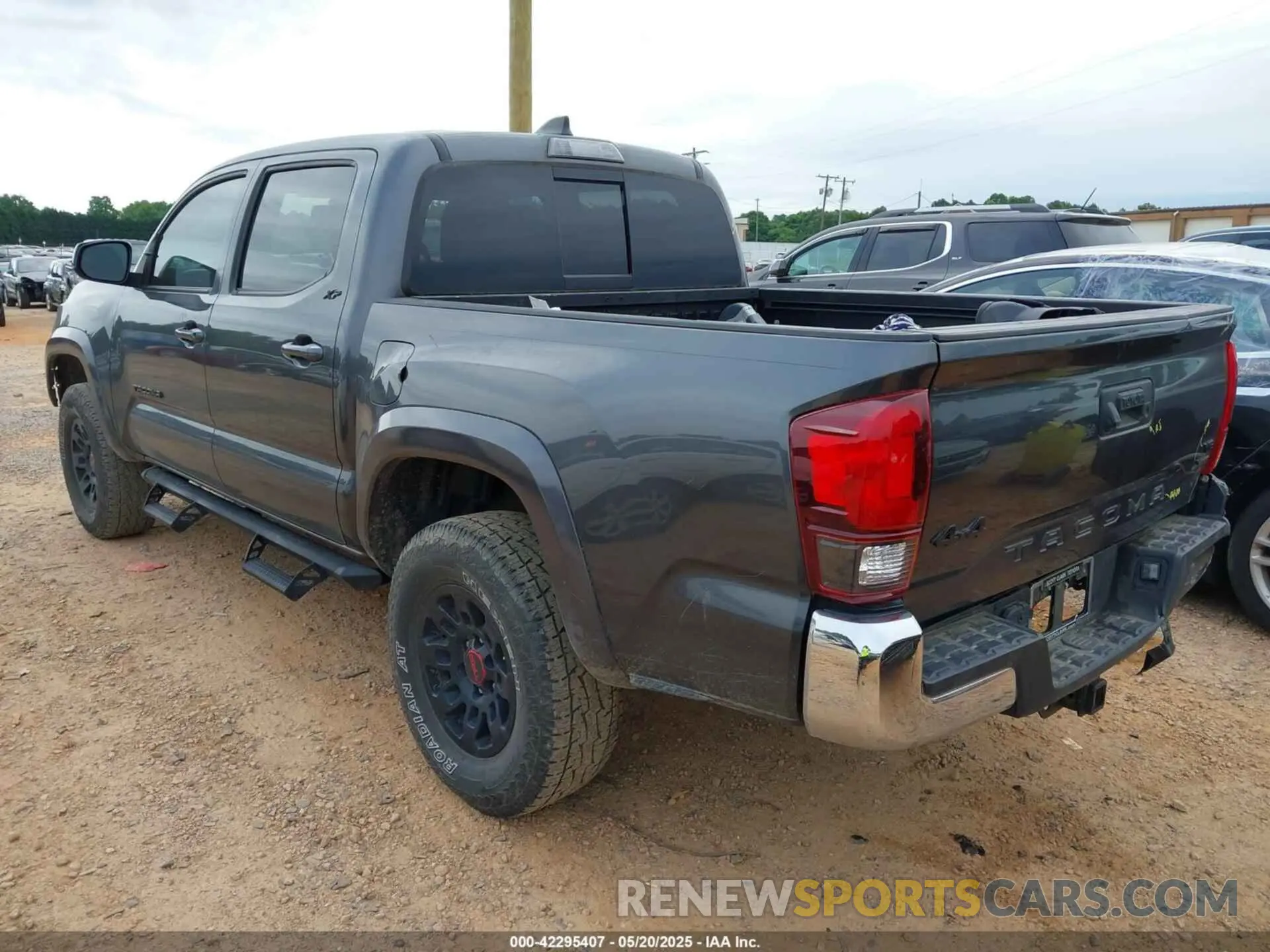 3 fotografías del automóvil dañado 3TMCZ5AN8LM297983 TOYOTA TACOMA 2020