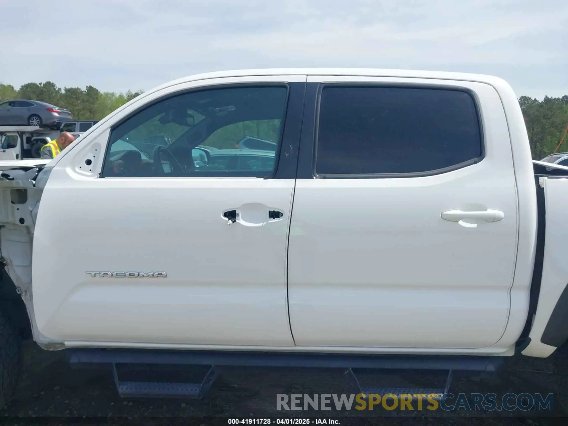 15 fotografías del automóvil dañado 3TMCZ5AN8LM307072 TOYOTA TACOMA 2020