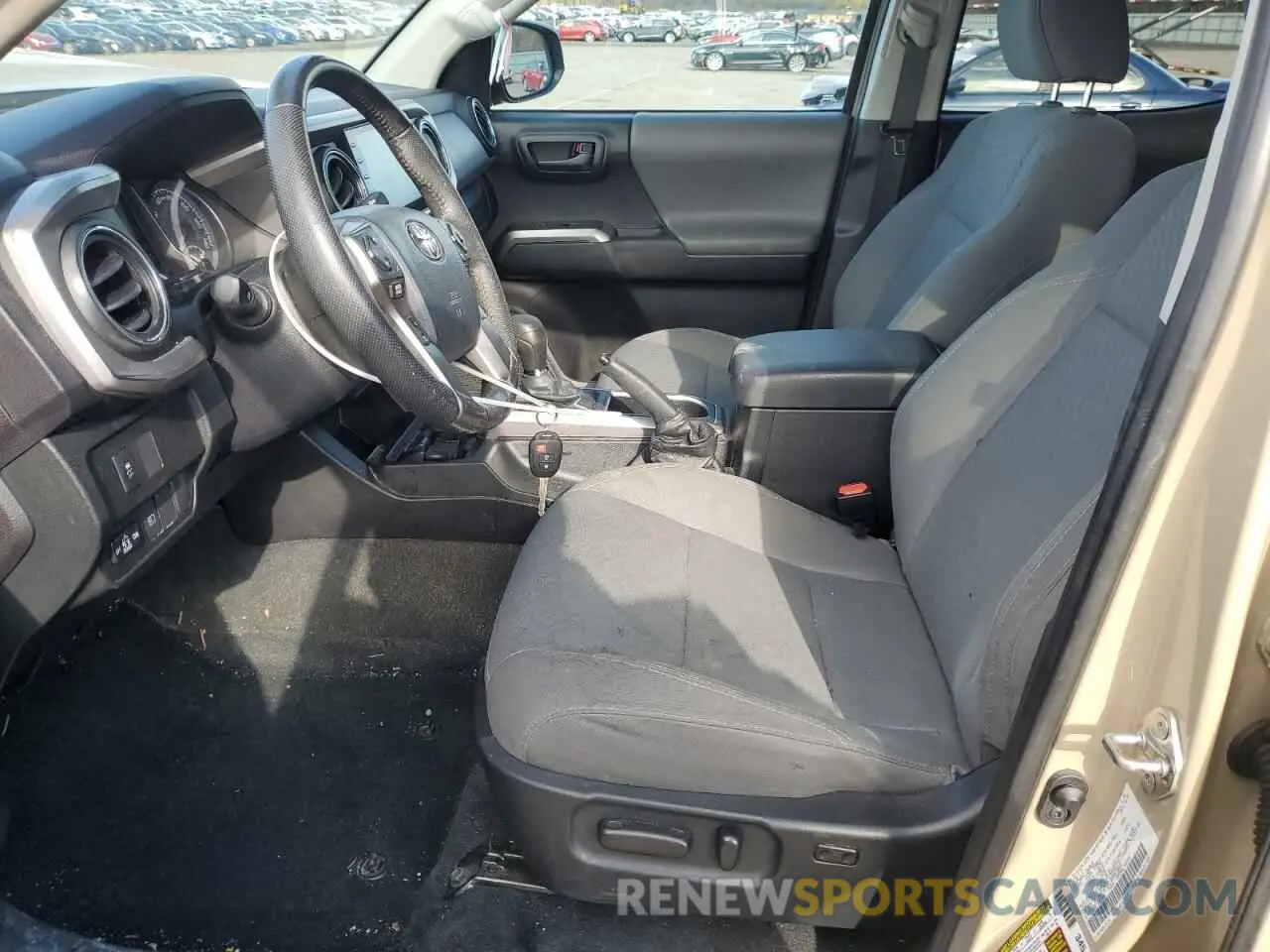 7 fotografías del automóvil dañado 3TMCZ5AN8LM327080 TOYOTA TACOMA 2020
