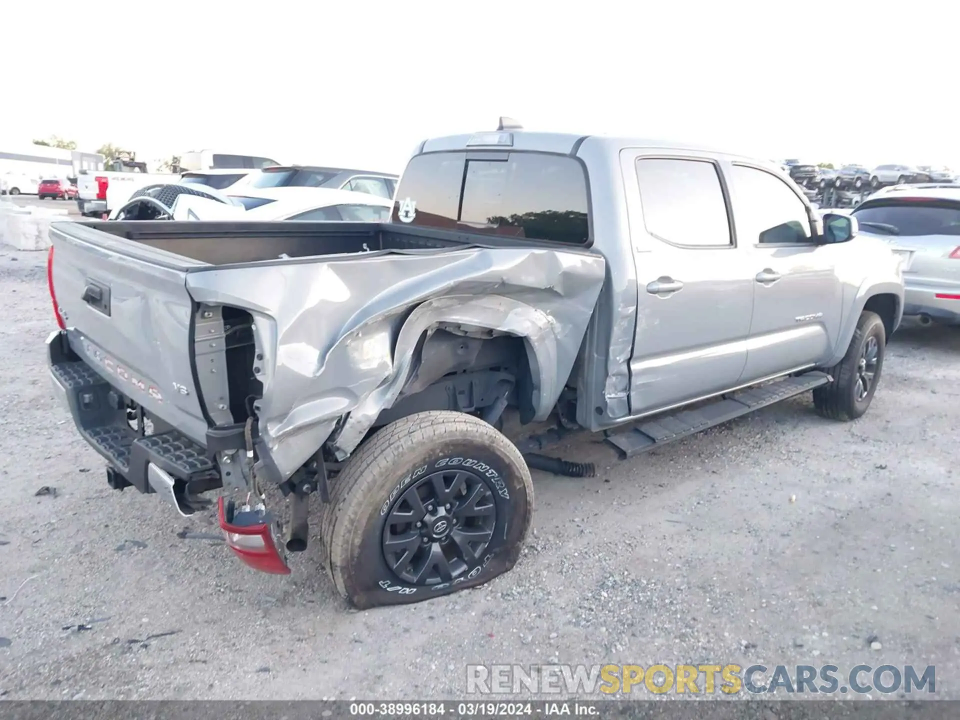 4 fotografías del automóvil dañado 3TMCZ5AN8LM338306 TOYOTA TACOMA 2020