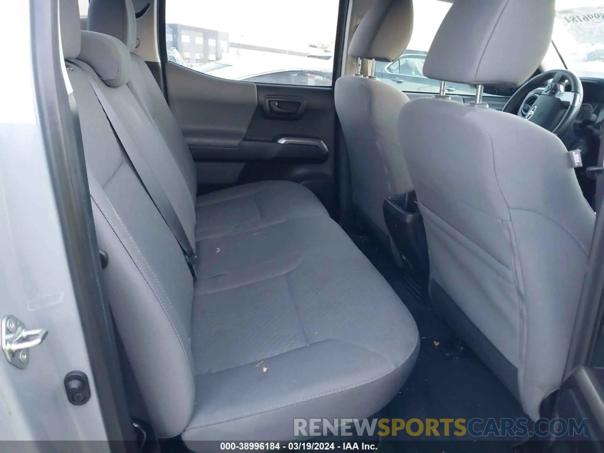 8 fotografías del automóvil dañado 3TMCZ5AN8LM338306 TOYOTA TACOMA 2020