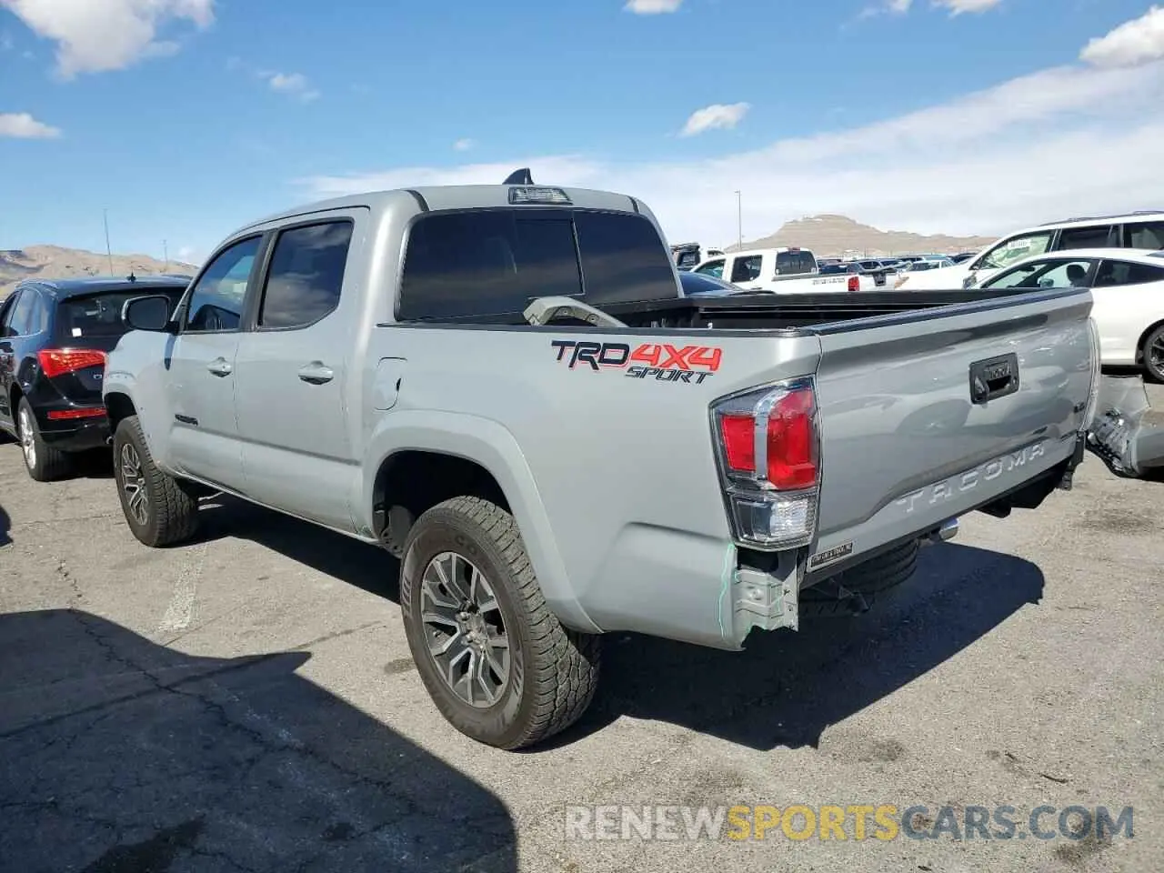 2 fotografías del automóvil dañado 3TMCZ5AN8LM361150 TOYOTA TACOMA 2020