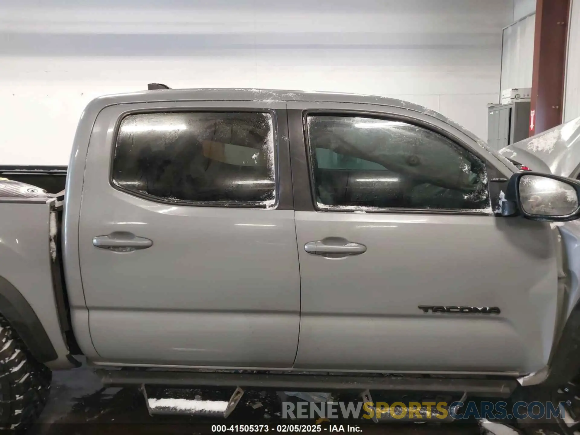 13 fotografías del automóvil dañado 3TMCZ5AN9LM328660 TOYOTA TACOMA 2020